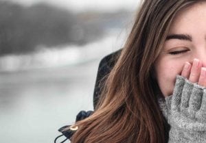 Pelle secca in inverno nutrirla con l’acqua e altri rimedi